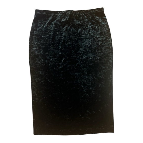 VINCE CAMUTO Elegant Black Velvet Skirt - Picture 1 of 3